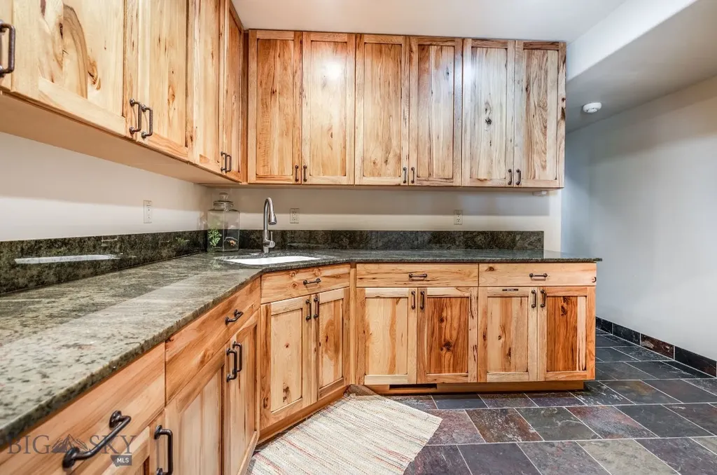 953 Angel Point Road Lakeside MT 59922