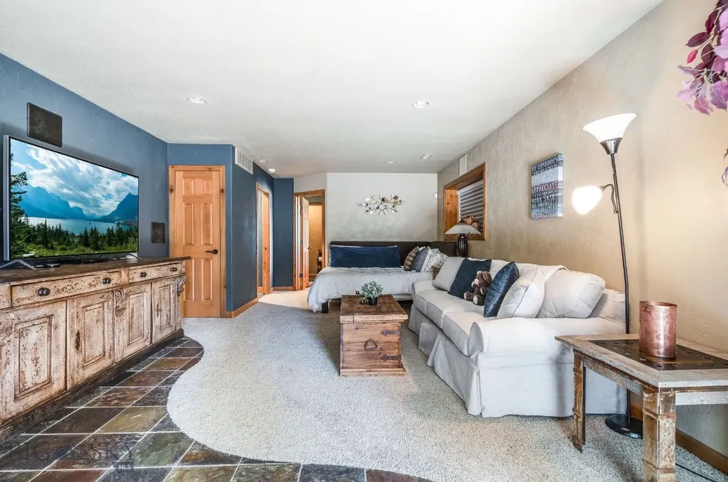 953 Angel Point Road Lakeside MT 59922