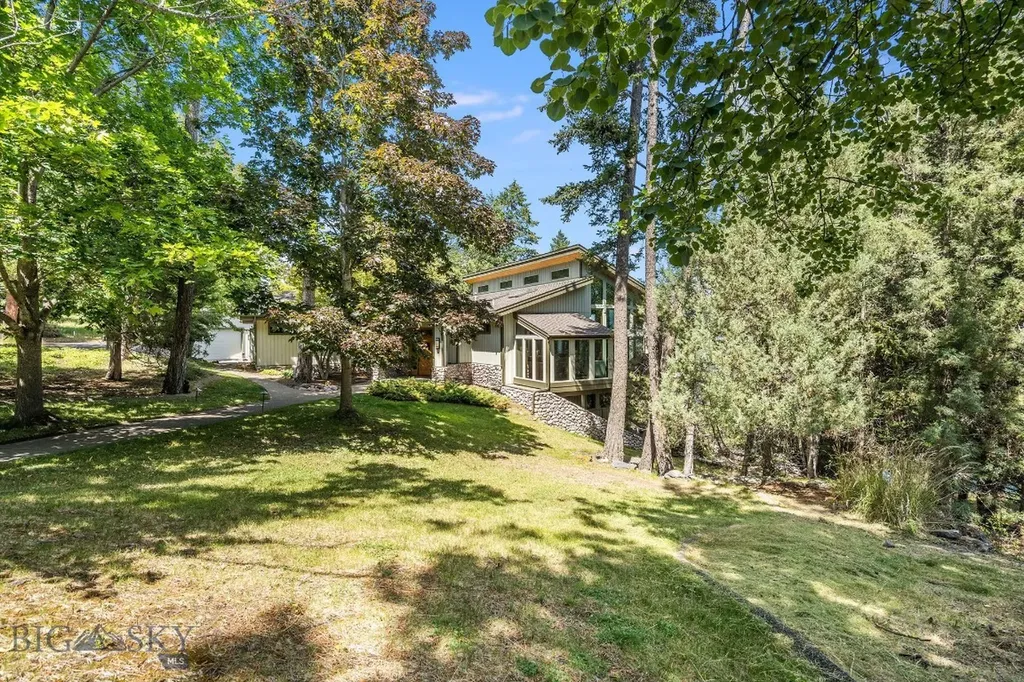 953 Angel Point Road Lakeside MT 59922
