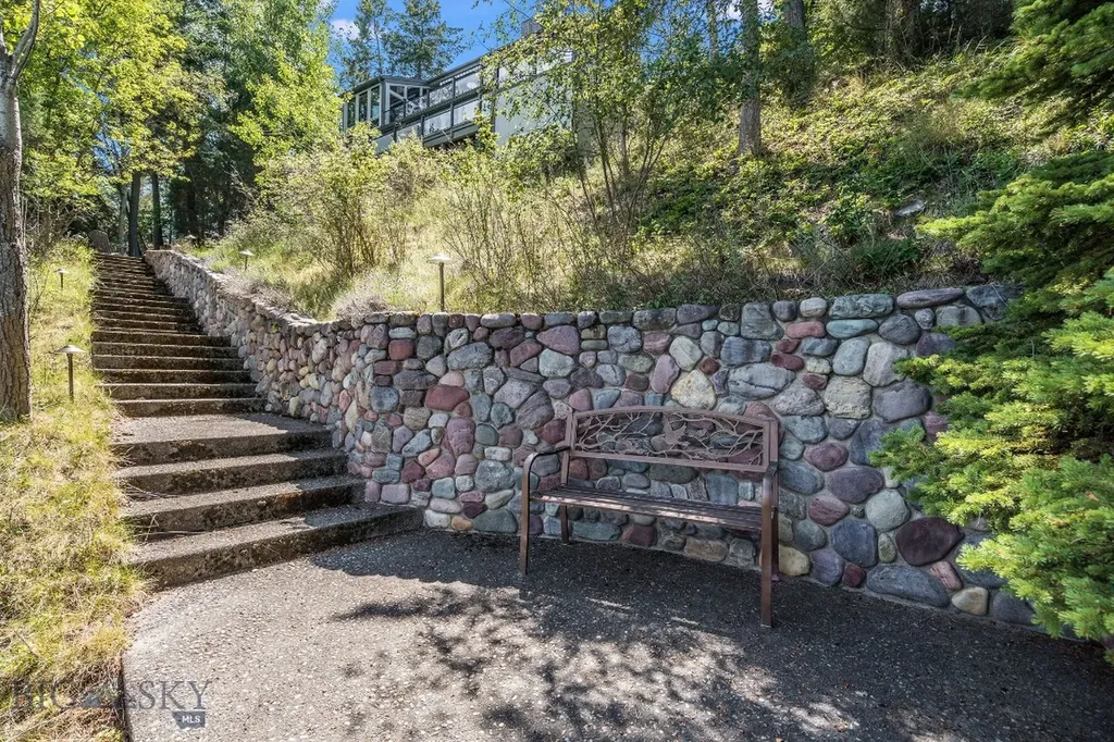 953 Angel Point Road Lakeside MT 59922