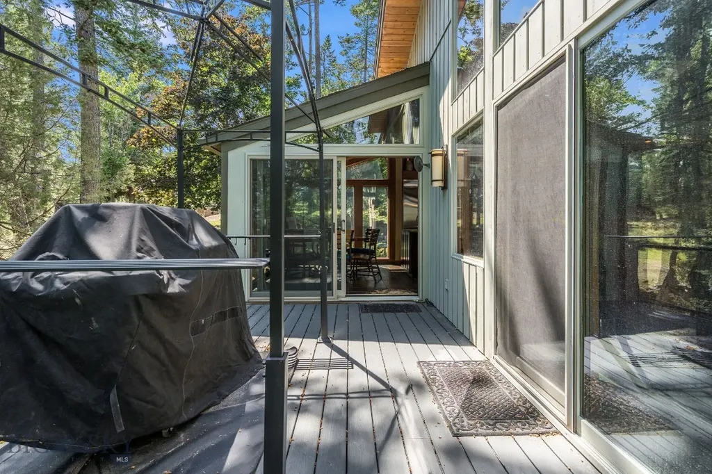 953 Angel Point Road Lakeside MT 59922