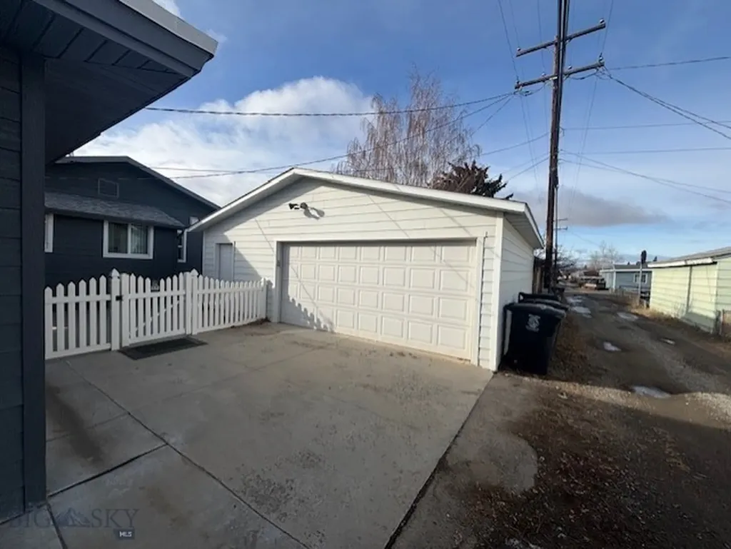 2107 Grand Butte MT 59701