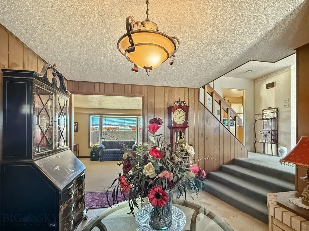 30 N Walnut Dillon MT 59725