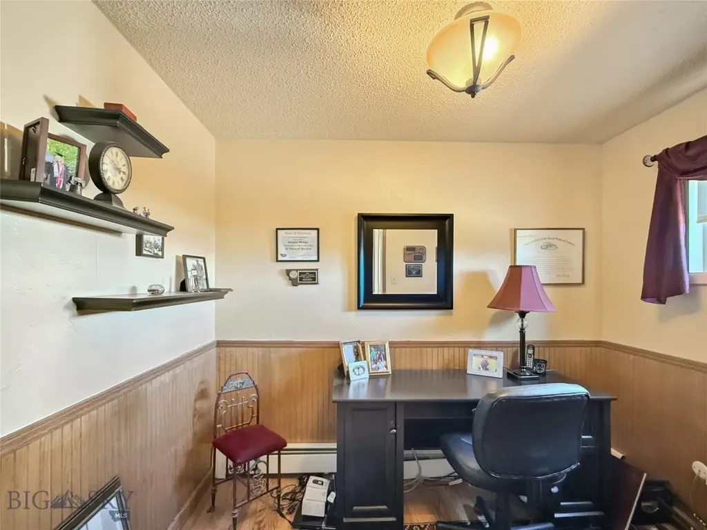 30 N Walnut Dillon MT 59725