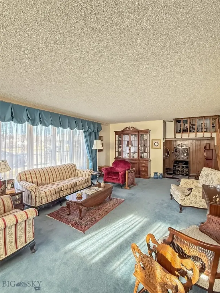 30 N Walnut Dillon MT 59725