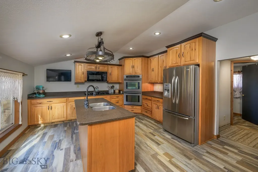1519 Sullivan Lane Billings MT 59106