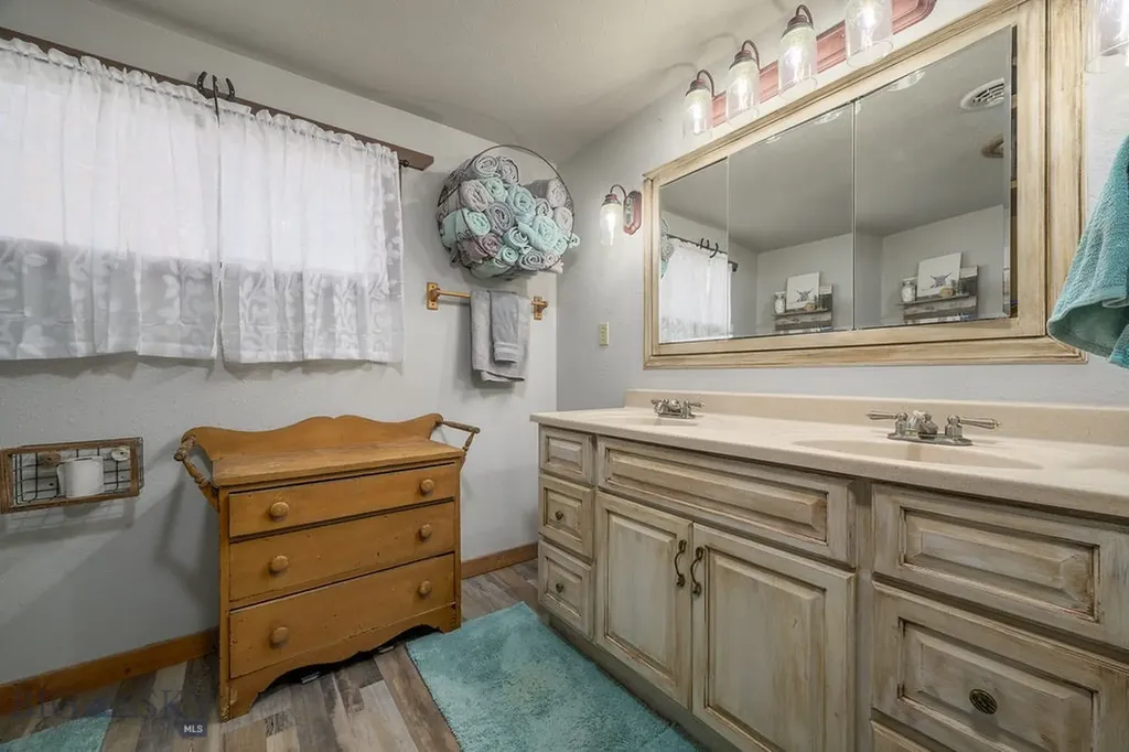 1519 Sullivan Lane Billings MT 59106