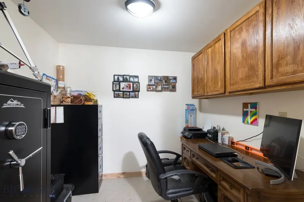 50 Cielo Grande Drive Pray MT 59047