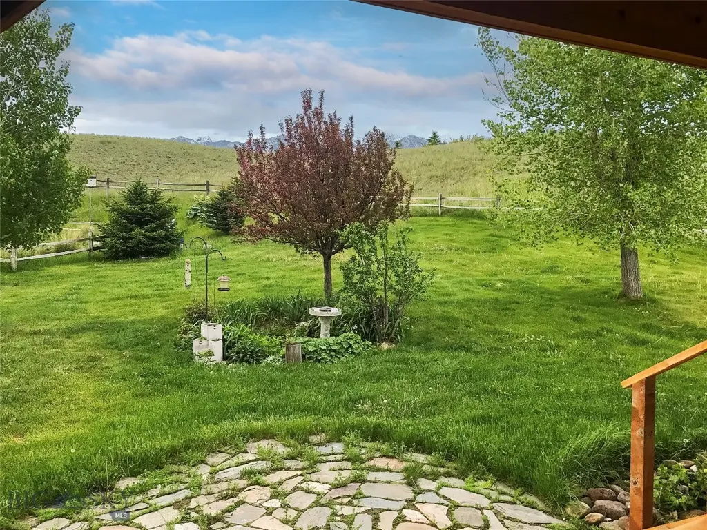 50 Cielo Grande Drive Pray MT 59047