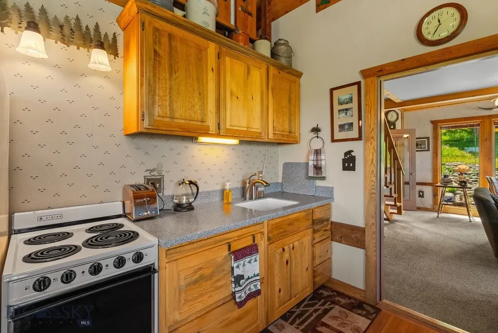 3 Highland Ranch Road Wilsall MT 59086