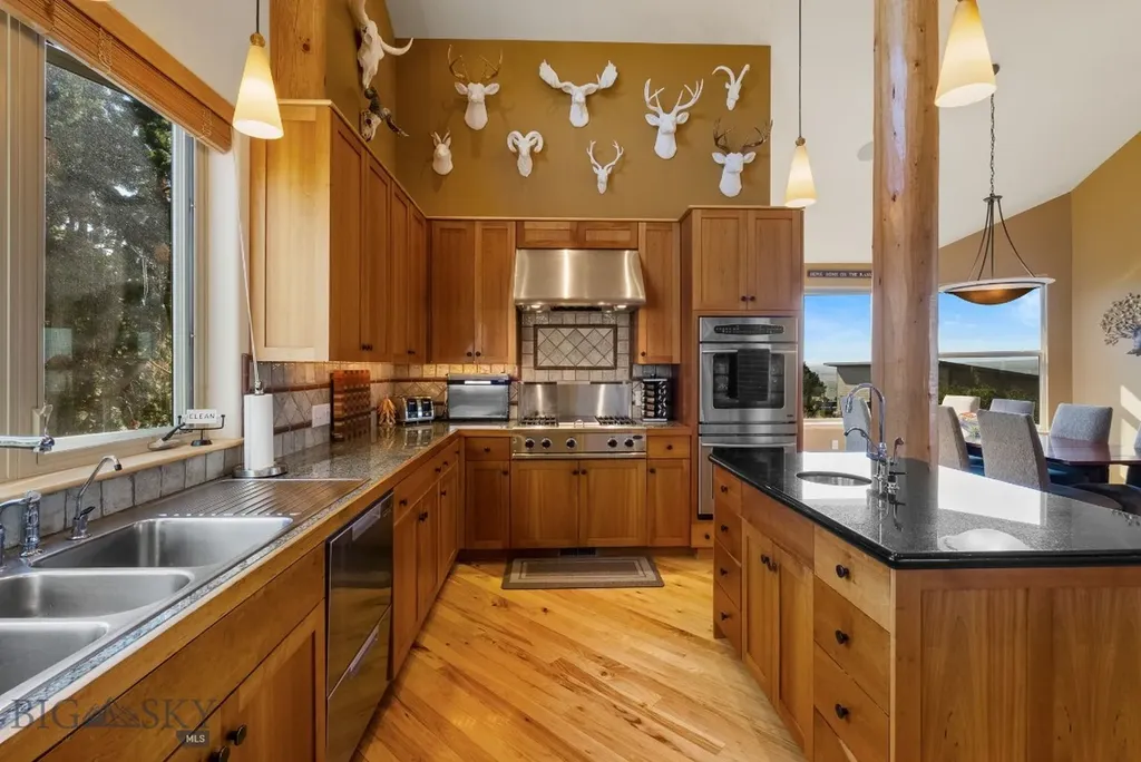 1061 Lookabout Lane Manhattan MT 59741