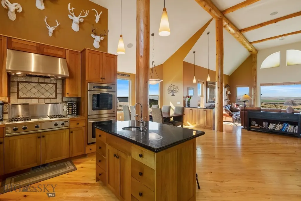 1061 Lookabout Lane Manhattan MT 59741