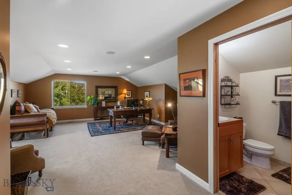 1061 Lookabout Lane Manhattan MT 59741