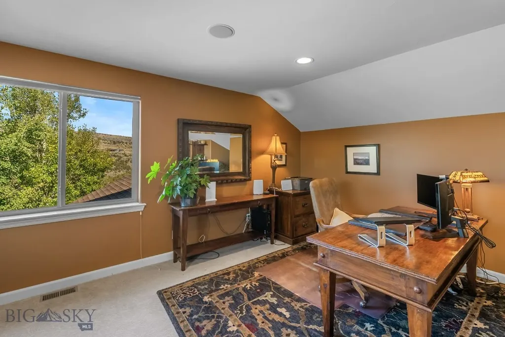 1061 Lookabout Lane Manhattan MT 59741