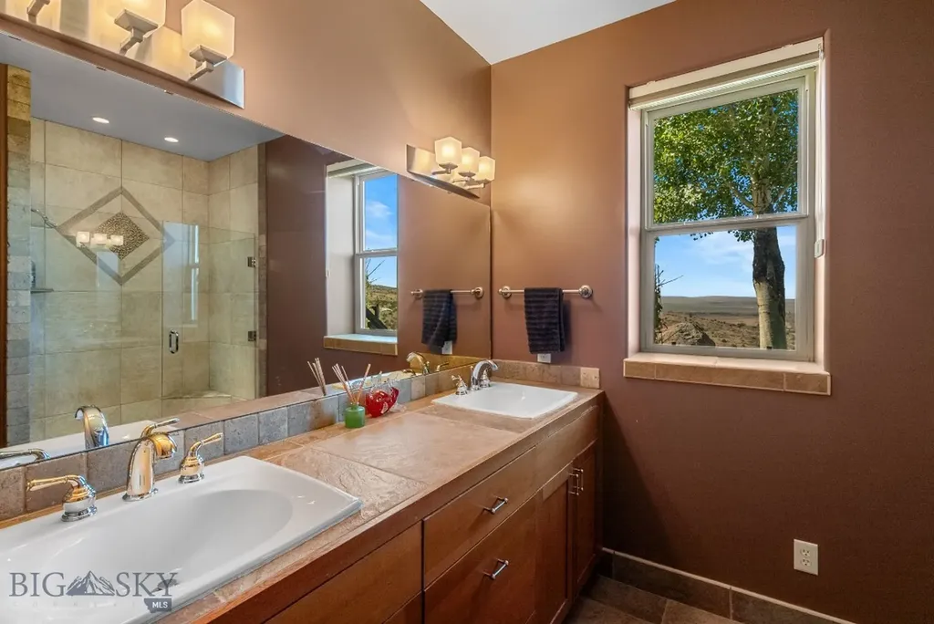1061 Lookabout Lane Manhattan MT 59741