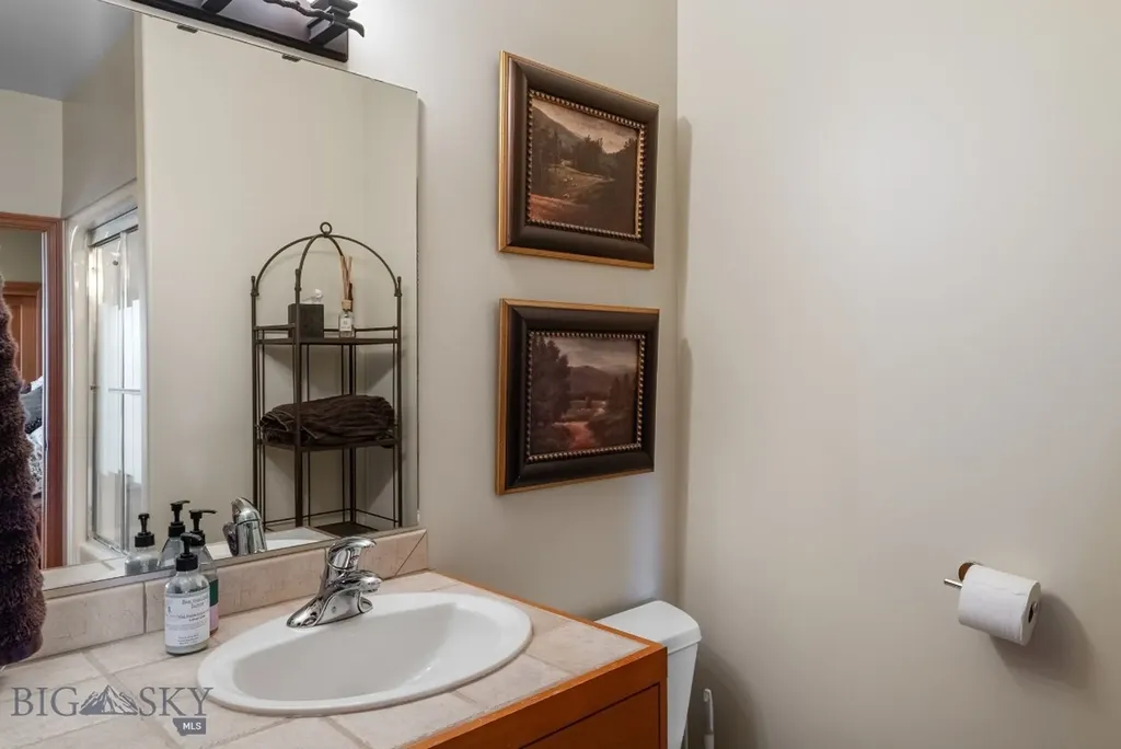 1061 Lookabout Lane Manhattan MT 59741