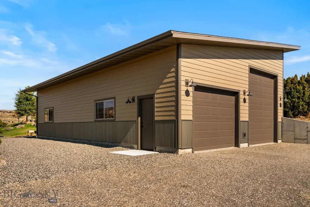 1061 Lookabout Lane Manhattan MT 59741