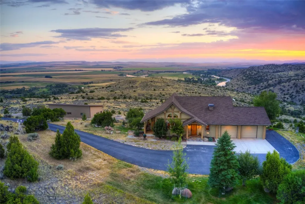 1061 Lookabout Lane Manhattan MT 59741