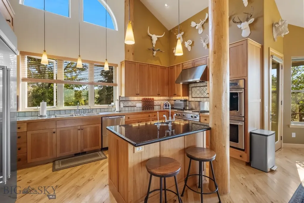 1061 Lookabout Lane Manhattan MT 59741