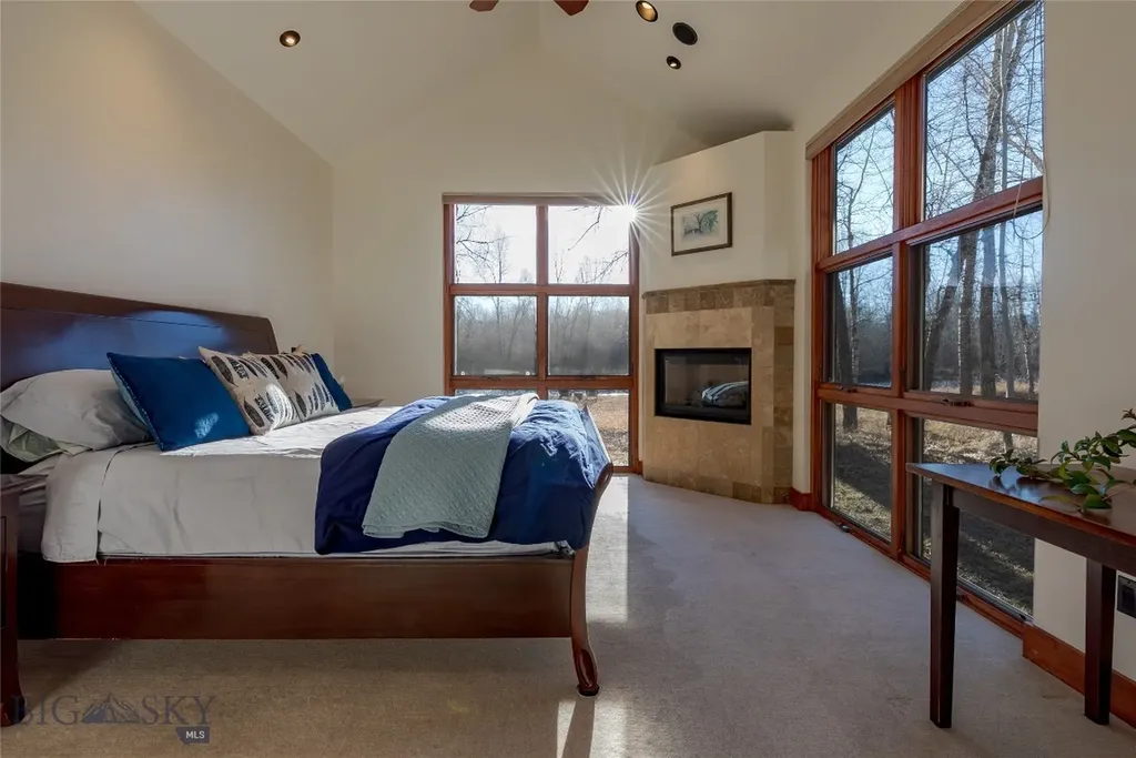 12500/12120 Axtell Gateway Road Gallatin Gateway MT 59730