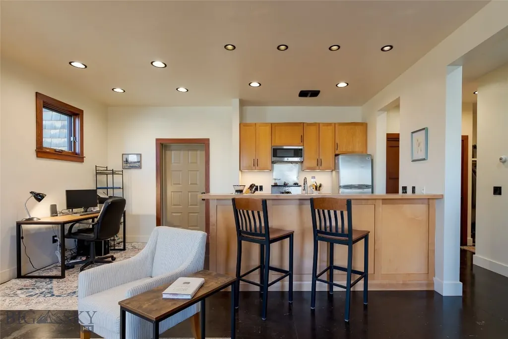 12500/12120 Axtell Gateway Road Gallatin Gateway MT 59730