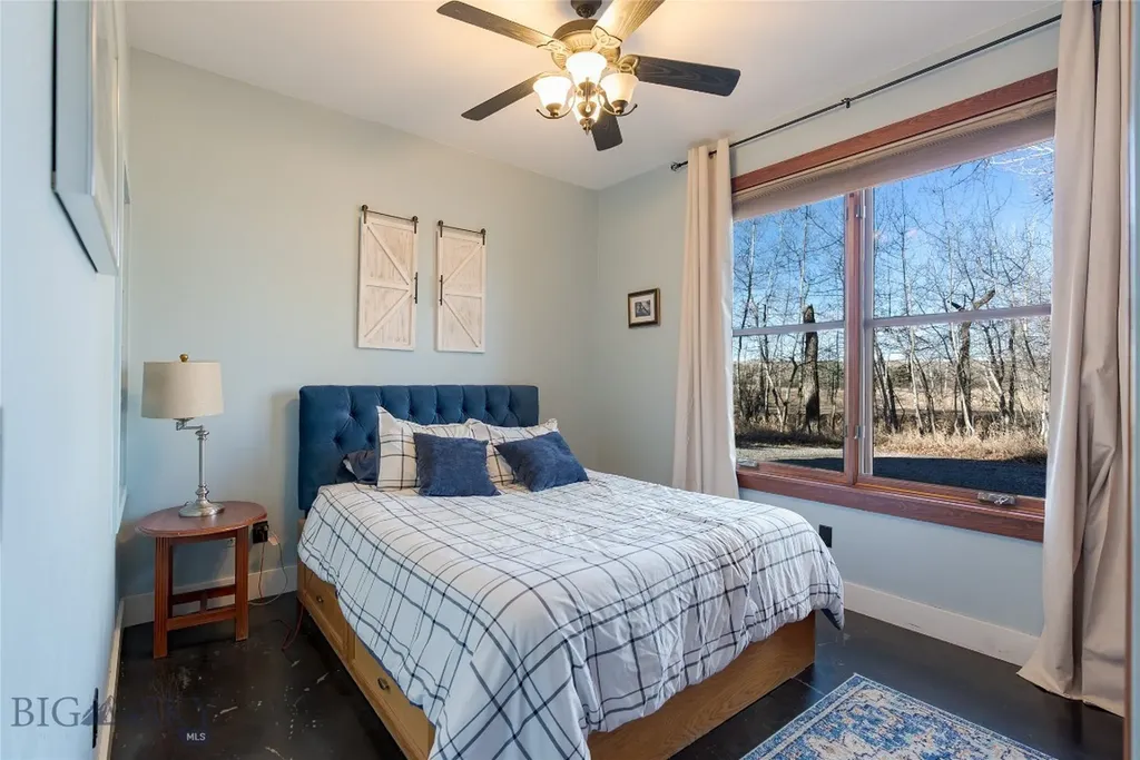 12500/12120 Axtell Gateway Road Gallatin Gateway MT 59730