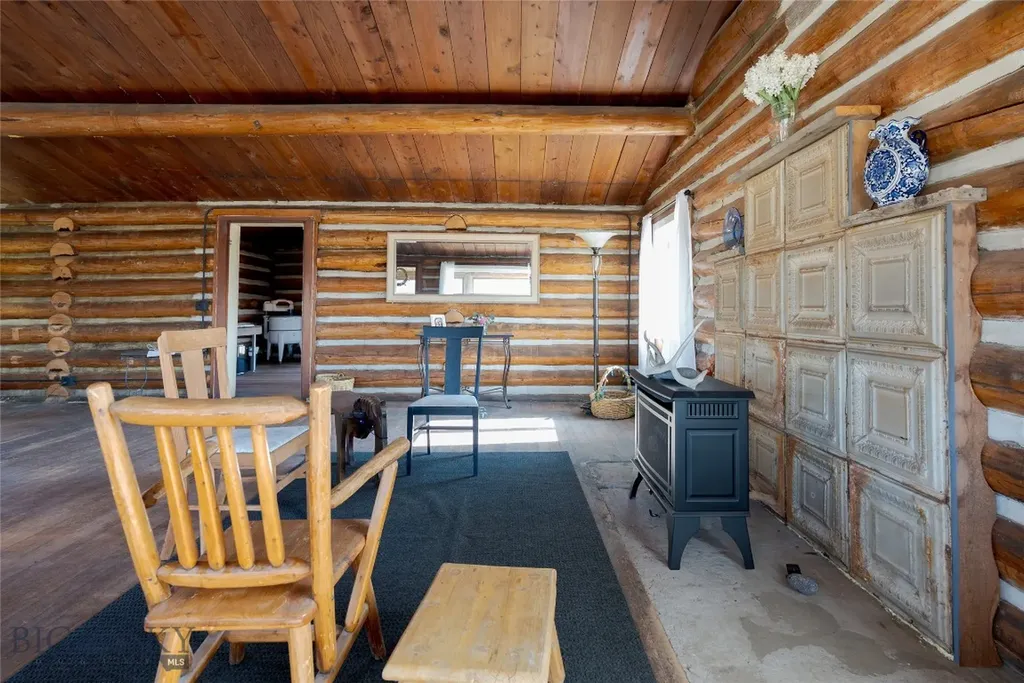 12500/12120 Axtell Gateway Road Gallatin Gateway MT 59730