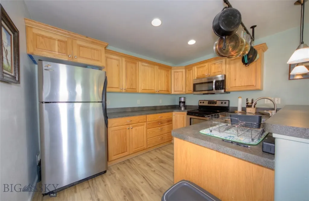 3210 Warbler Way Bozeman MT 59718