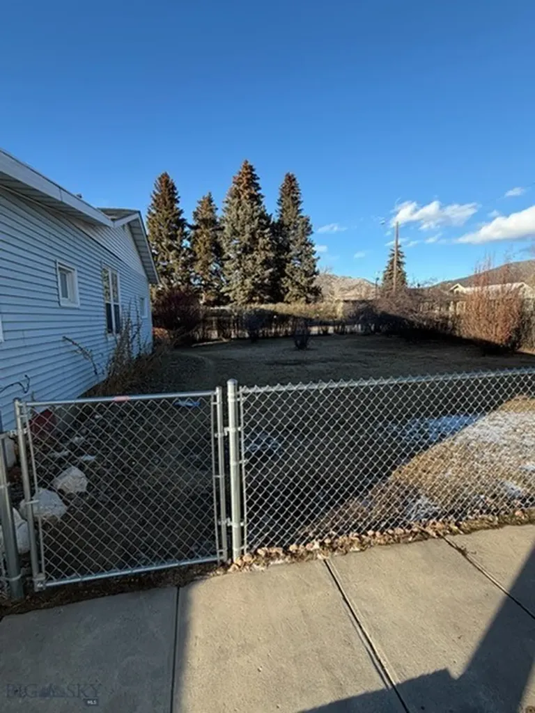 2420 Harvard Avenue Butte MT 59701