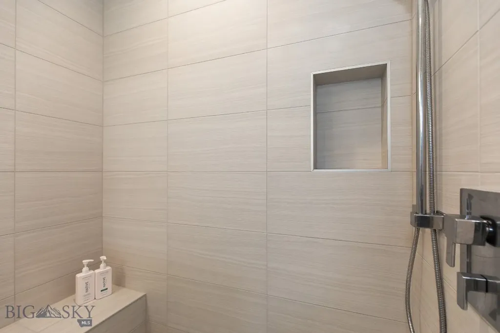 10 Caymus Lane Bozeman MT 59718