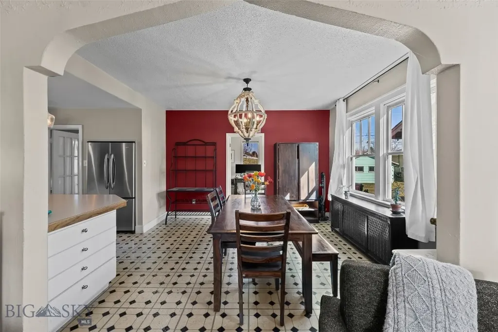 321 S 3rd Street Livingston MT 59047