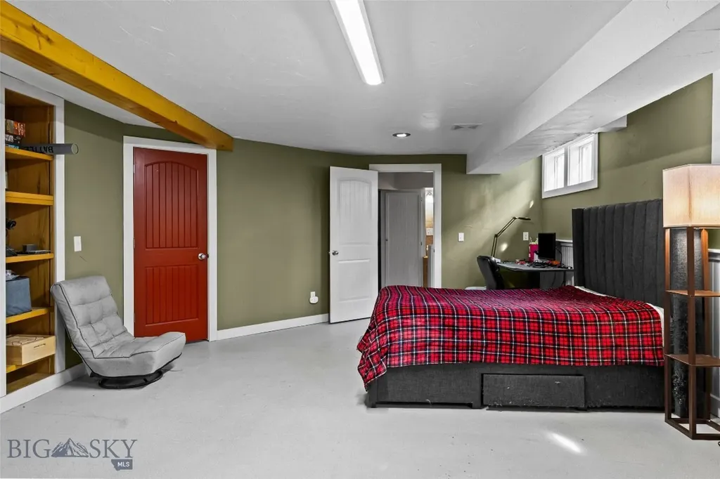 321 S 3rd Street Livingston MT 59047