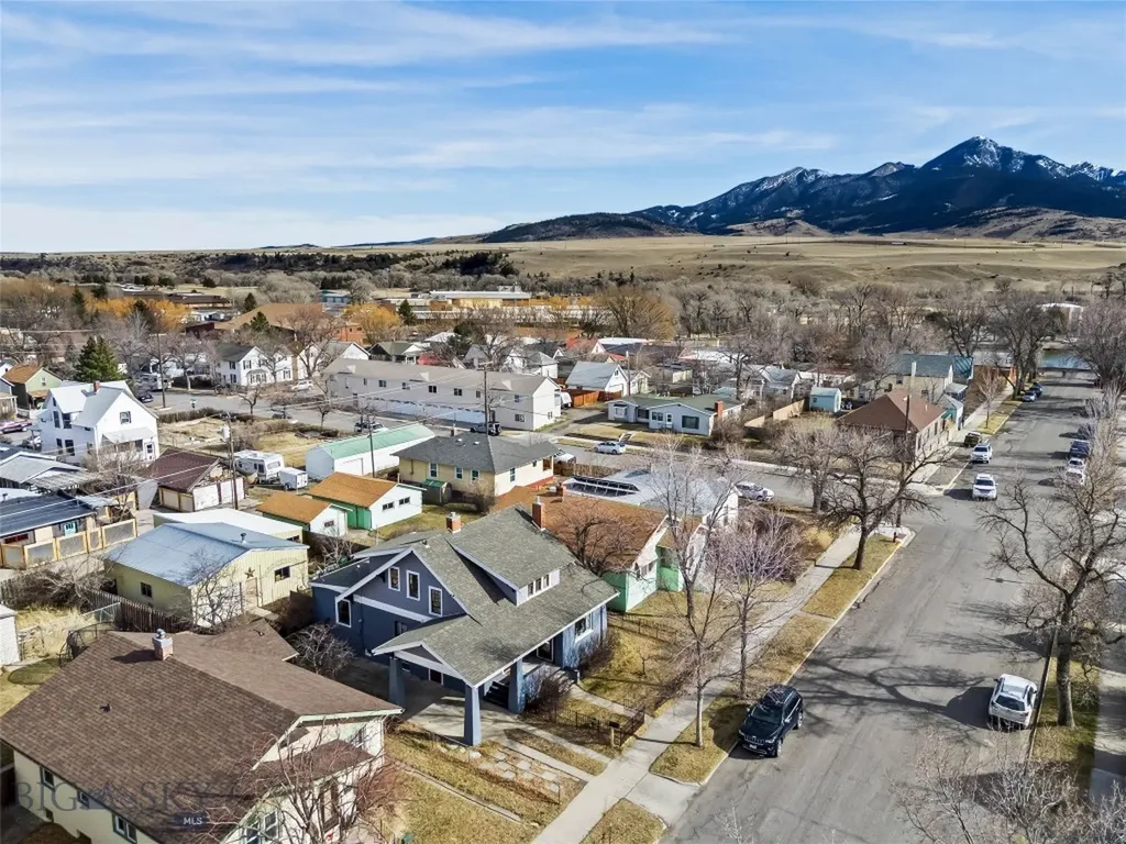 321 S 3rd Street Livingston MT 59047
