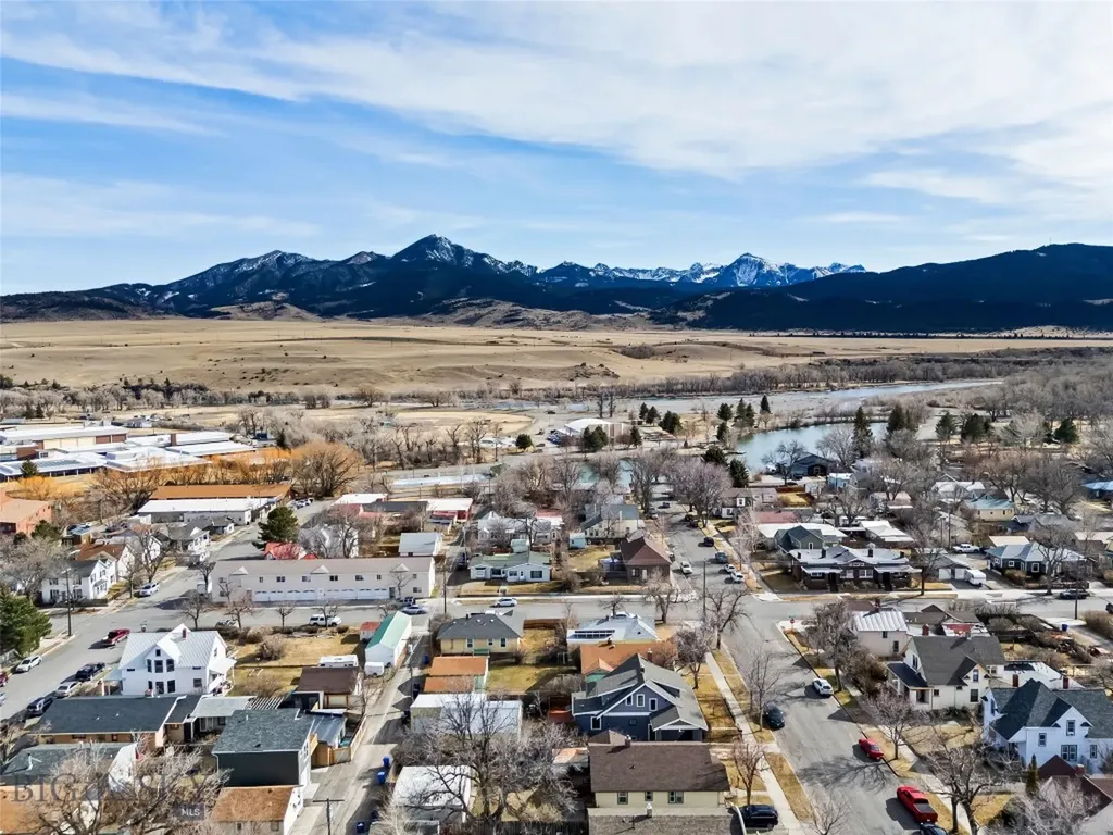 321 S 3rd Street Livingston MT 59047