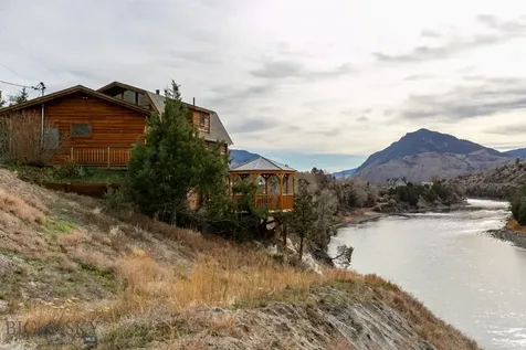 1099 Us Highway 89 S Gardiner MT 59030