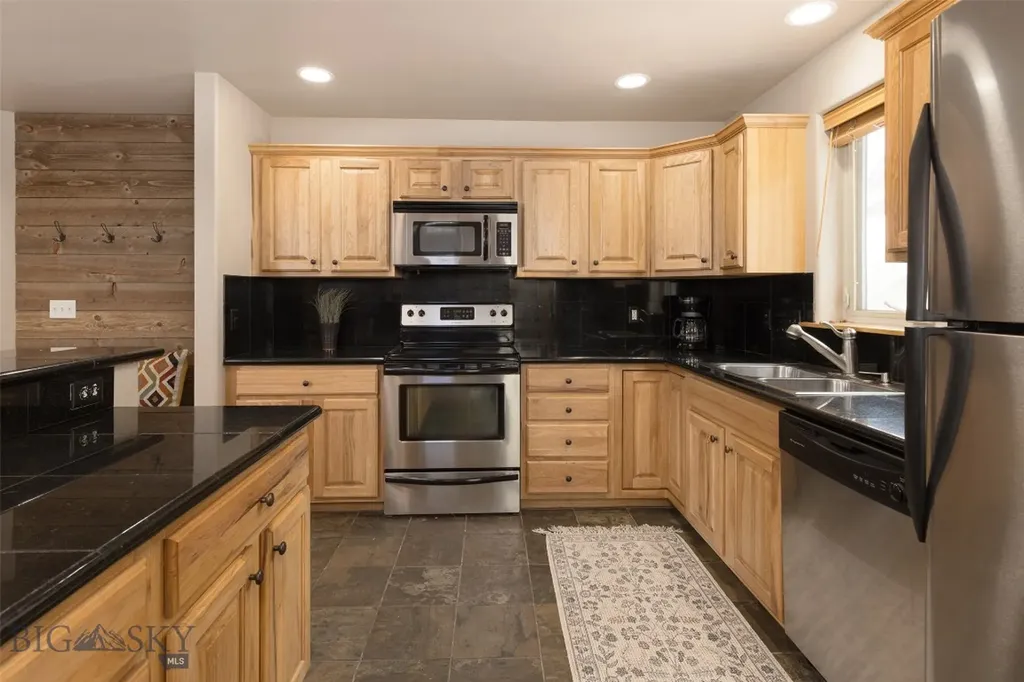 49 Bear Trap Lane Big Sky MT 59716