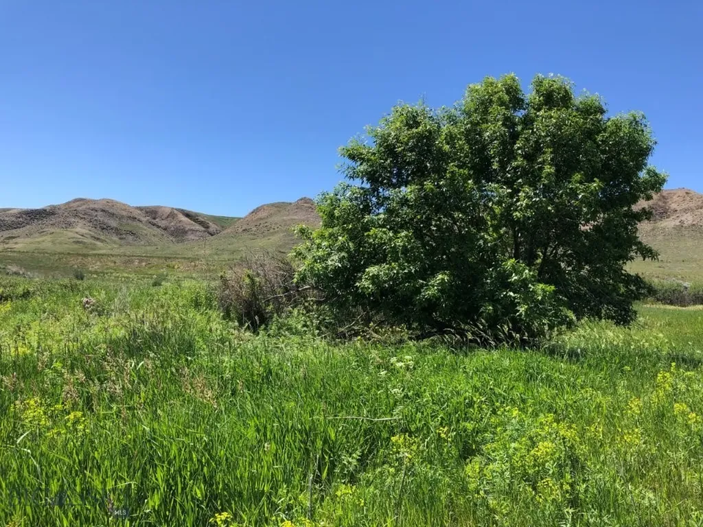 18 Vernon Road Highwood MT 59450