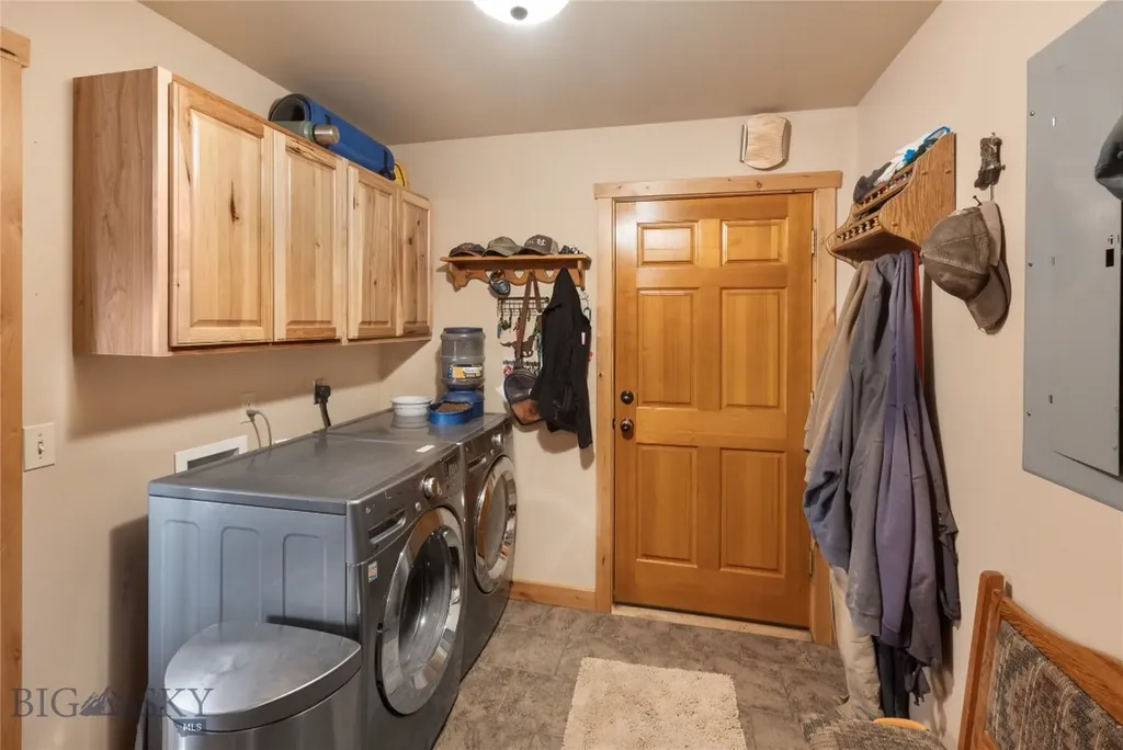 380 Albro Lane Willow Creek MT 59760