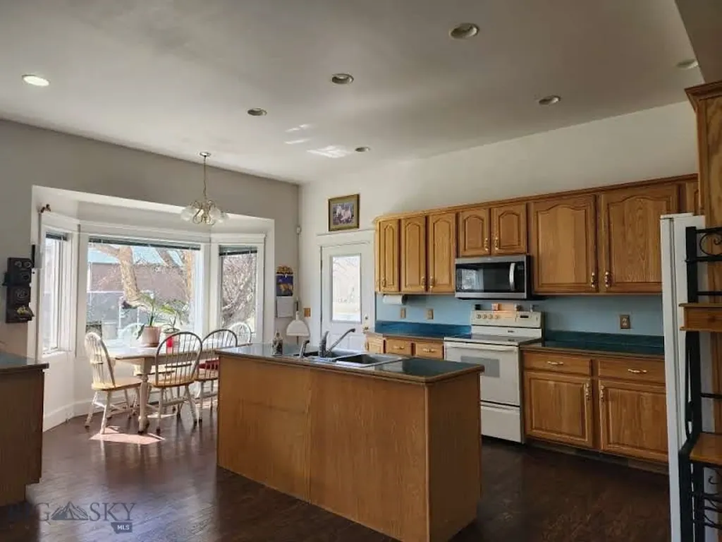 204 Boundary Street Sheridan MT 59749