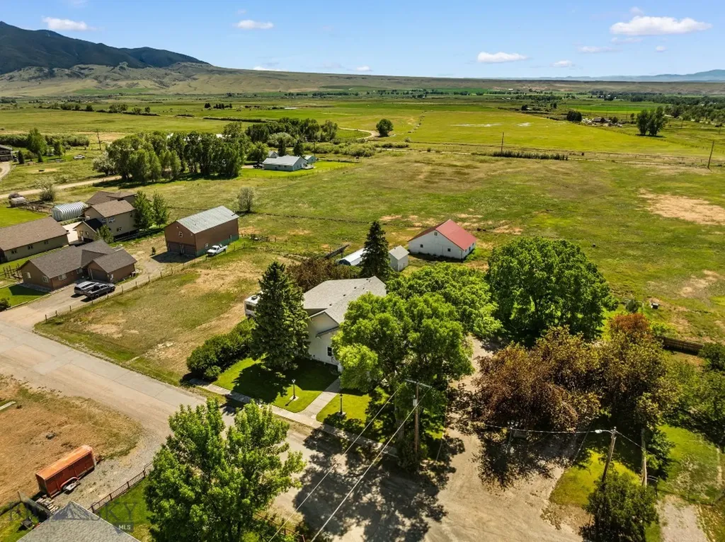 204 Boundary Street Sheridan MT 59749