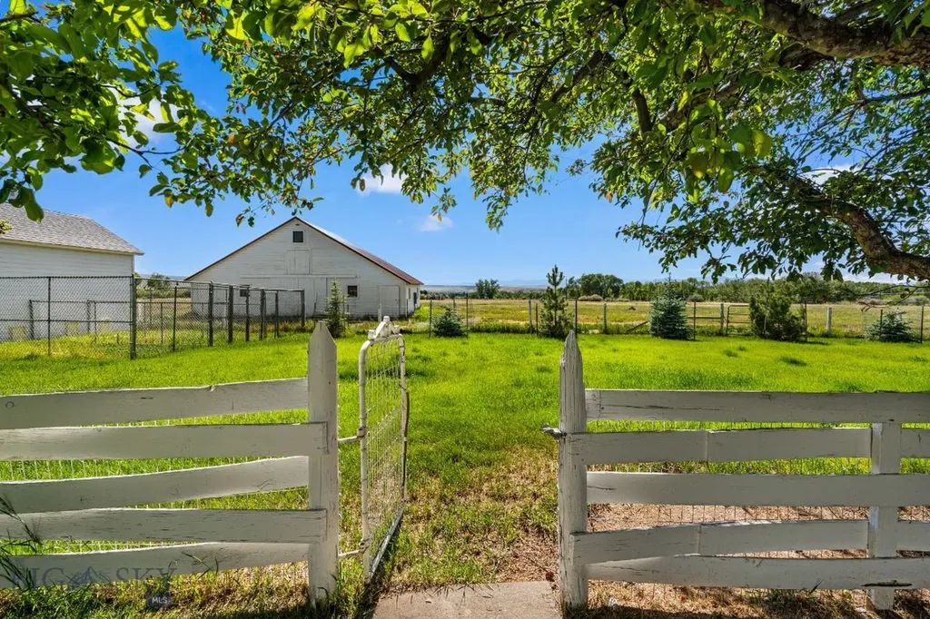 204 Boundary Street Sheridan MT 59749