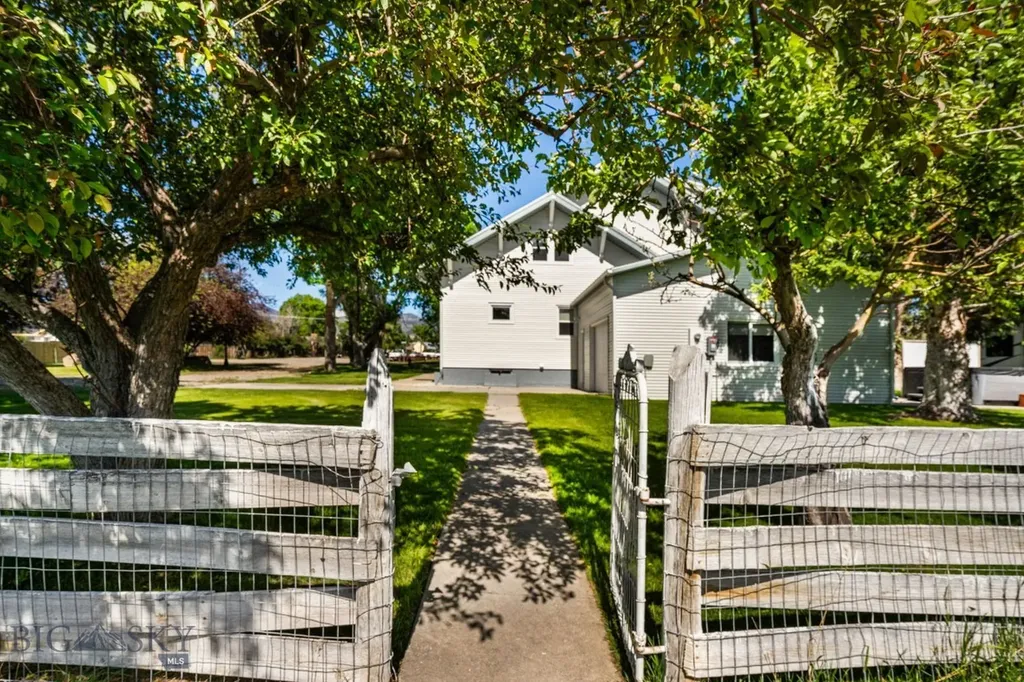 204 Boundary Street Sheridan MT 59749