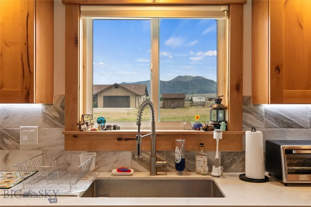 15 Sky View Ennis MT 59729