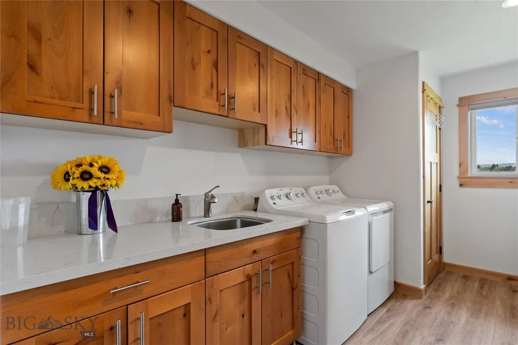15 Sky View Ennis MT 59729