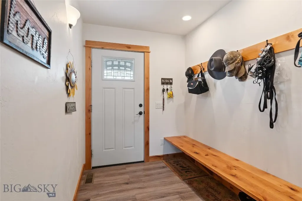 15 Sky View Ennis MT 59729