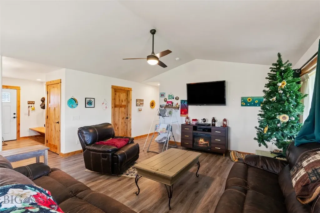 15 Sky View Ennis MT 59729