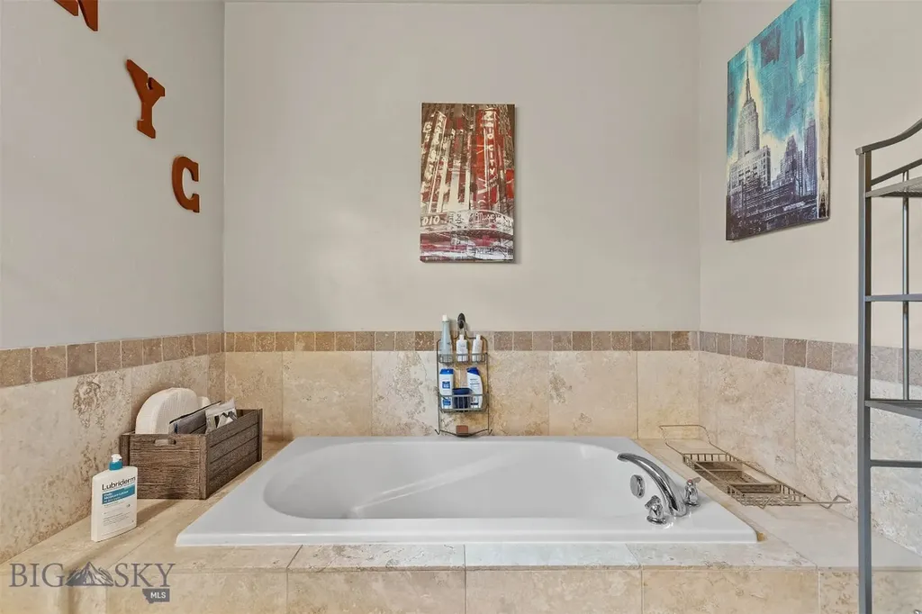 325 Cedar Wood Circle Bozeman MT 59718