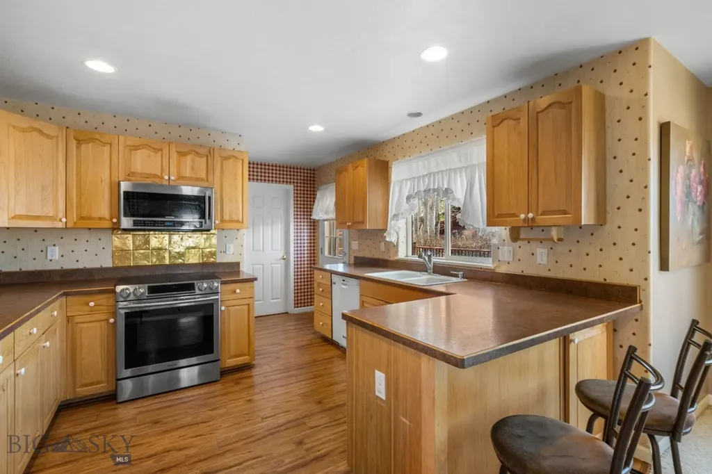 7055 Skylark Drive Manhattan MT 59741