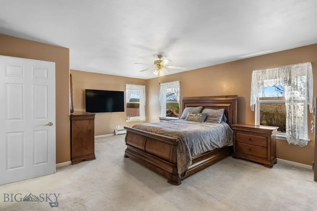7055 Skylark Drive Manhattan MT 59741