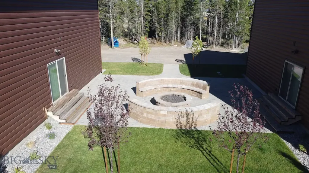 19 N Iris West Yellowstone MT 59758